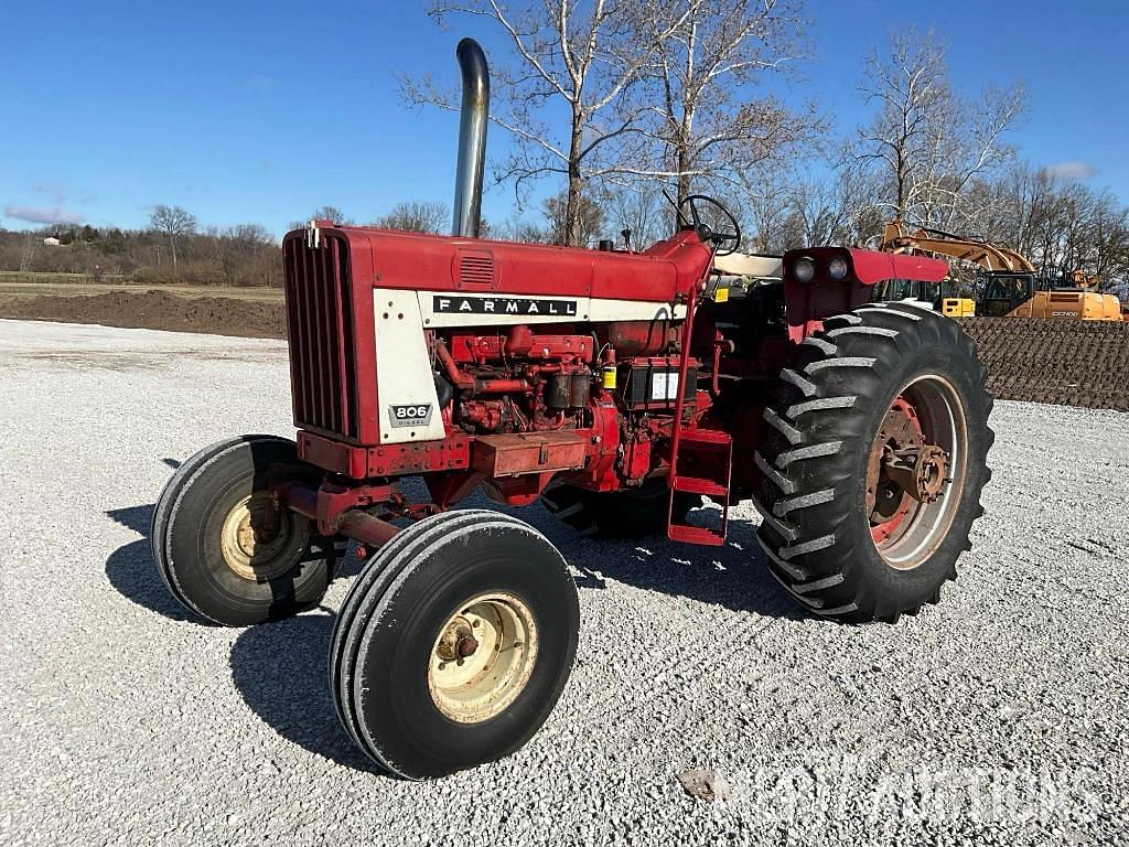 Image of International Harvester 806 Primary image