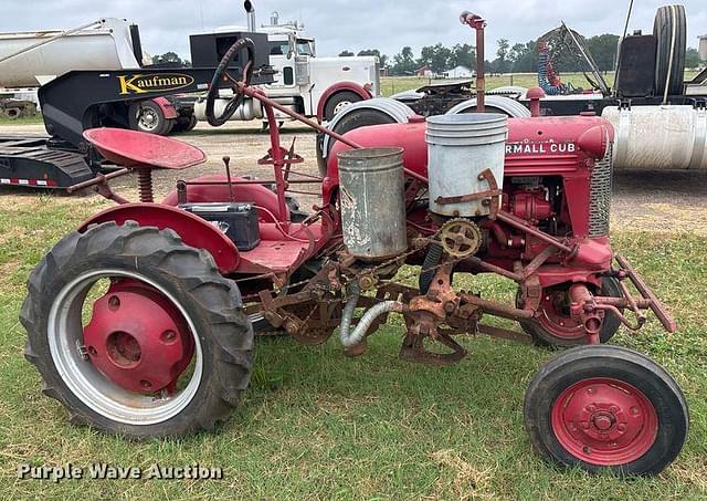 Image of Farmall Cub equipment image 3