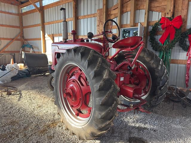 Image of Farmall M equipment image 2