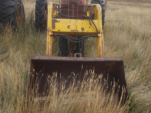 Image of Farmall H equipment image 1