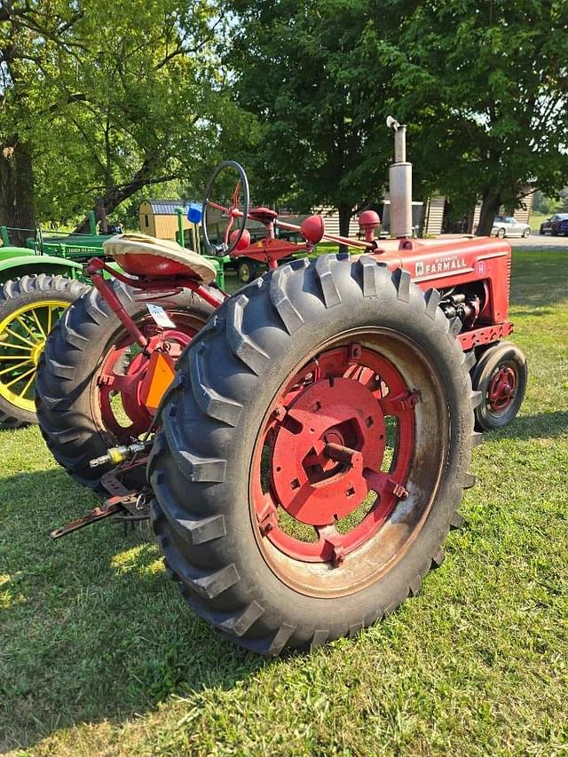 Image of Farmall H equipment image 4