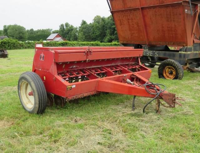 Image of International Harvester 5100 equipment image 2