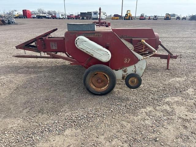 Image of International Harvester 37 equipment image 1