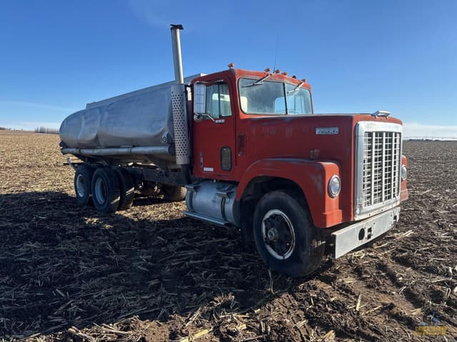 Image of International 4200 equipment image 4