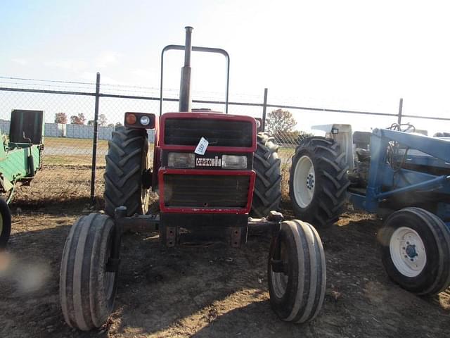 Image of International Harvester 585 equipment image 2