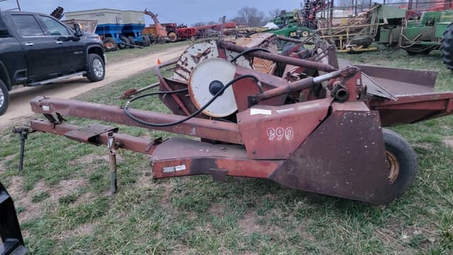 Image of International Harvester 990 equipment image 4