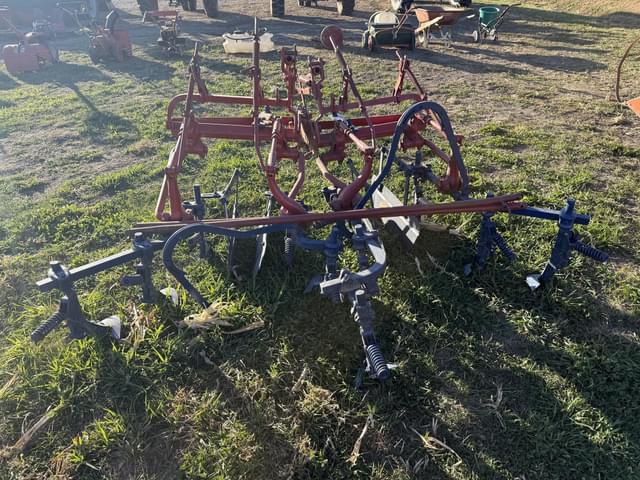 Image of International Harvester HM-250  equipment image 3