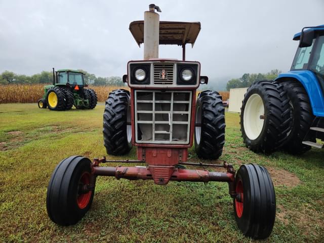 Image of International Harvester 100 equipment image 1