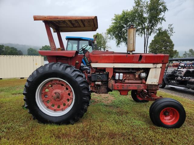 Image of International Harvester 100 equipment image 3