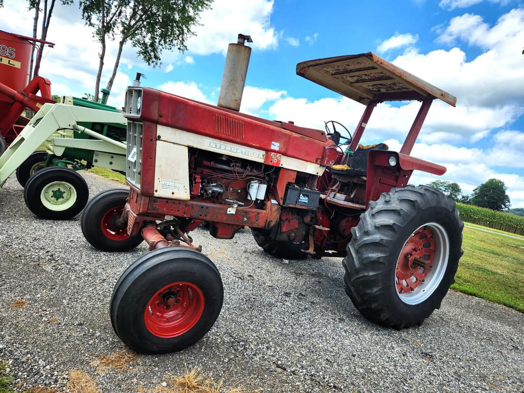 Image of International Harvester 100 Primary image