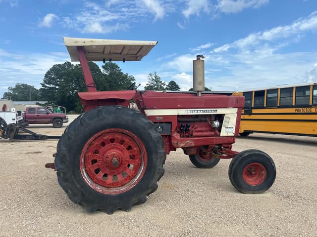 Image of International Harvester Hydro 100 equipment image 3
