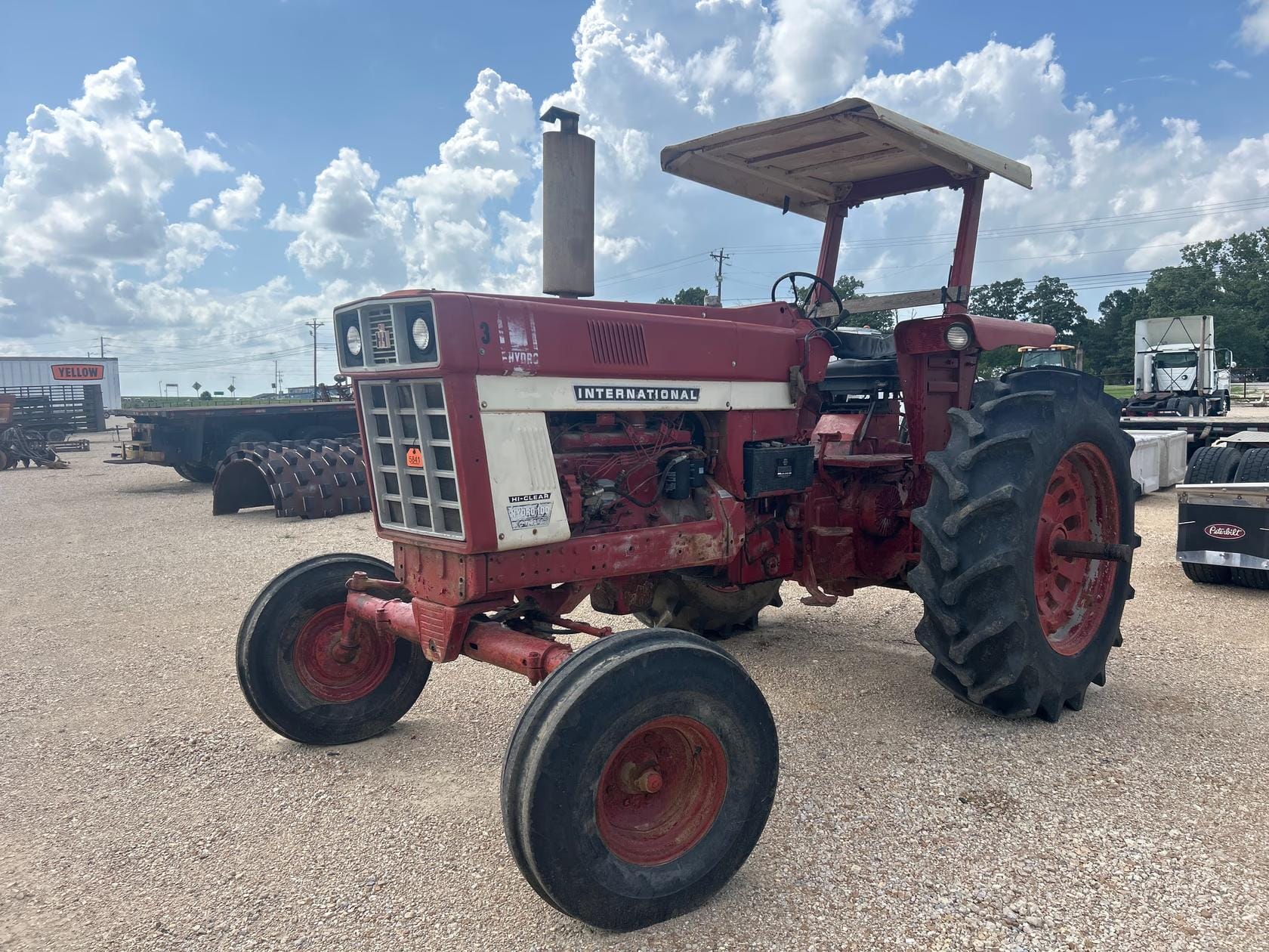 International Harvester Hydro 100 Equipment Image0