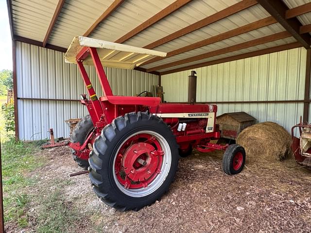 Image of International Harvester Hydro 70 equipment image 3