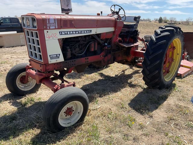 Image of International Harvester Hydro 70 equipment image 2