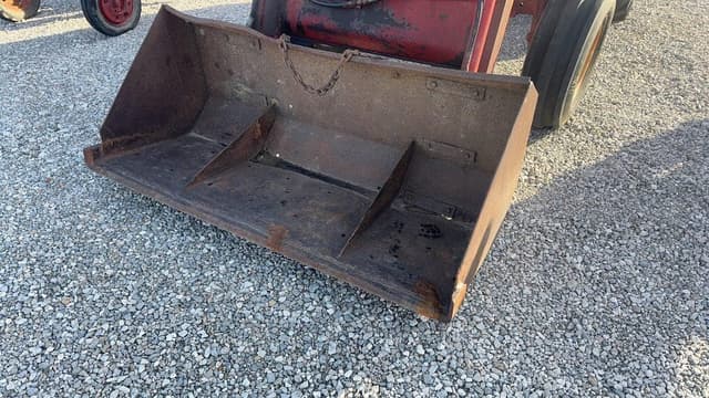 Image of International Harvester Hydro 84 equipment image 2