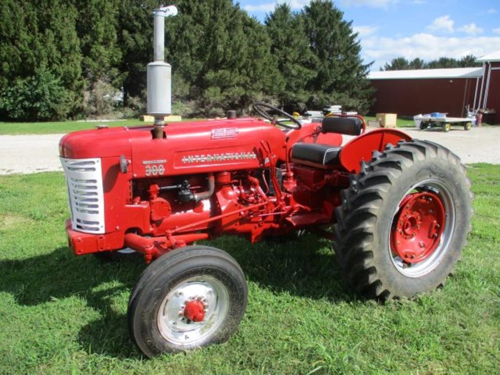 Image of International Harvester 300 Primary image