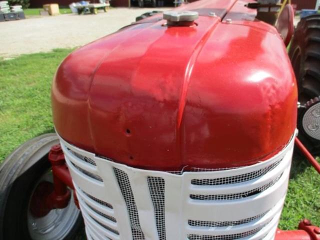 Image of International Harvester 300 equipment image 3