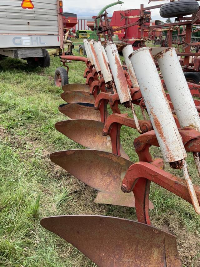Image of International Harvester 770 equipment image 3