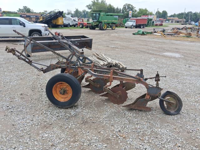Image of International Harvester Little Genius equipment image 2