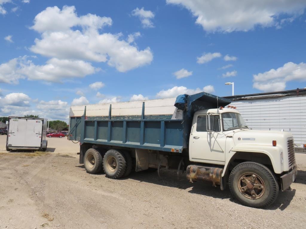 International Loadstar 1800 Equipment Image0