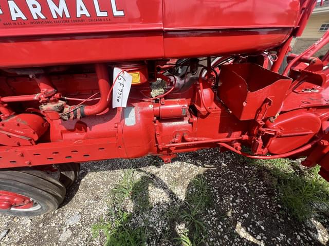 Image of Farmall M equipment image 3