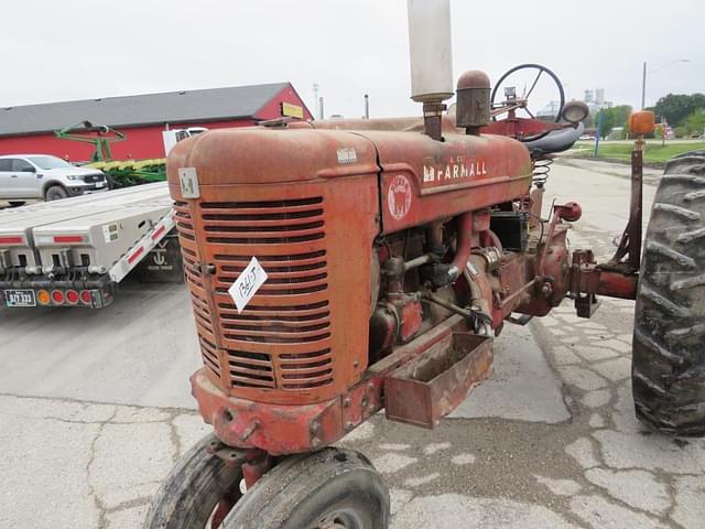 Image of Farmall M equipment image 1