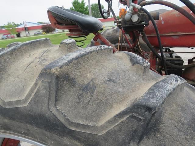 Image of Farmall M equipment image 4