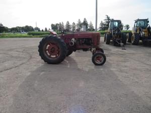 Farmall M Image