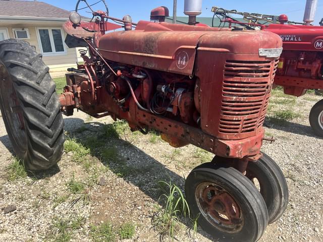 Image of Farmall M equipment image 2