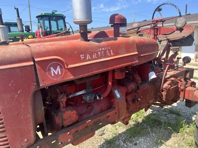 Image of Farmall M equipment image 1