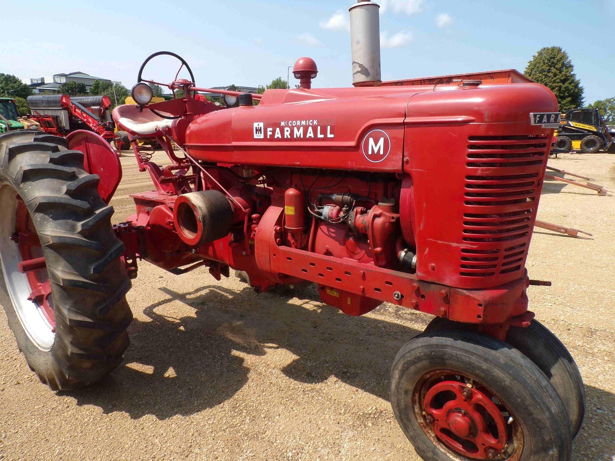 Farmall M Equipment Image0