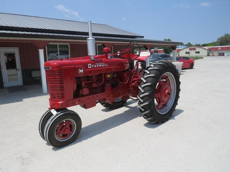 Farmall M Equipment Image0