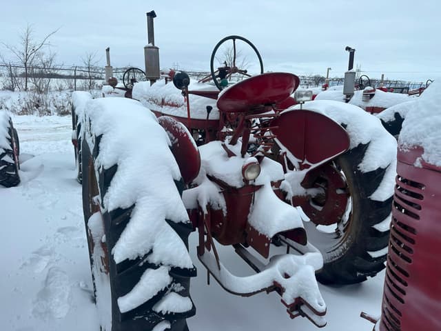 Image of International Harvester M equipment image 4