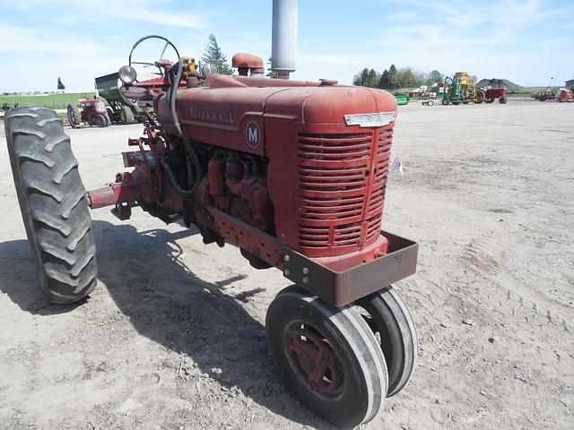 Image of Farmall M equipment image 1