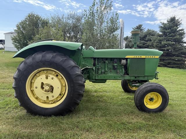 Image of John Deere 4020 equipment image 3
