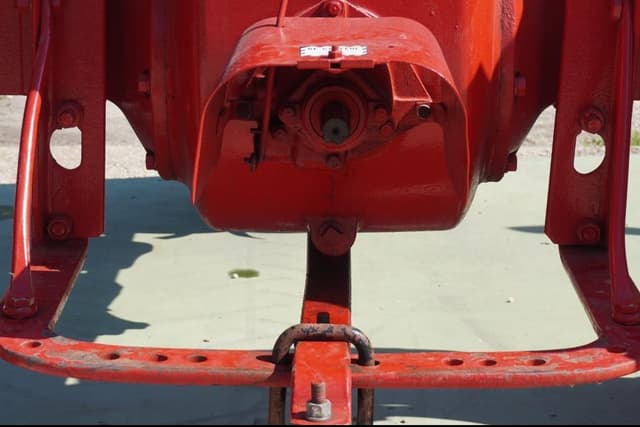 Image of International Harvester M equipment image 3
