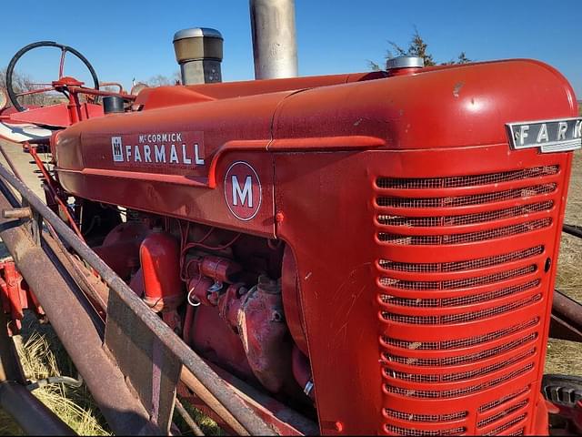 Image of Farmall M equipment image 3