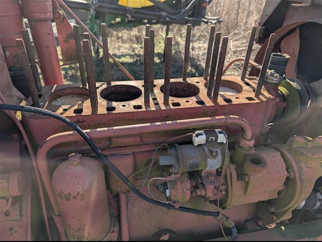 Image of Farmall M equipment image 4