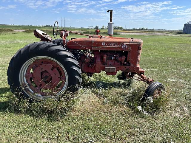 Image of Farmall Super M equipment image 1