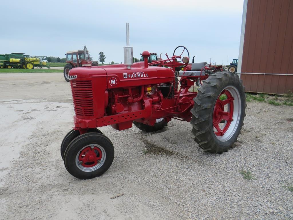 Image of Farmall M Primary image