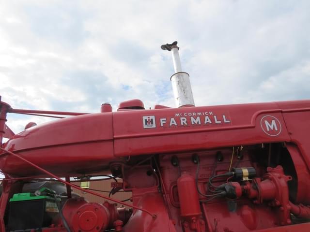 Image of Farmall M equipment image 2