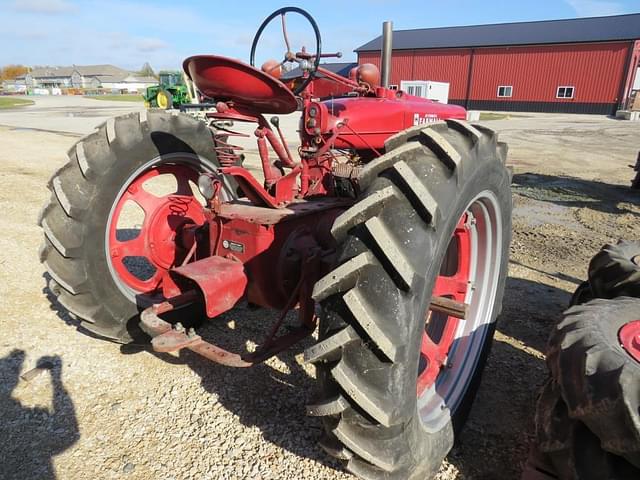 Image of Farmall M equipment image 3