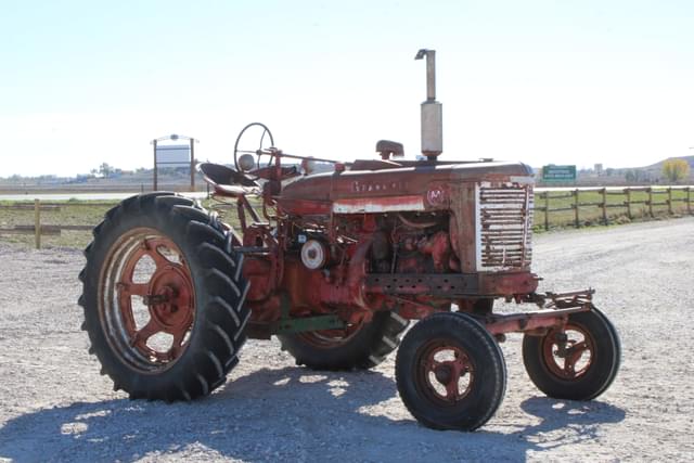 Image of Farmall M equipment image 4