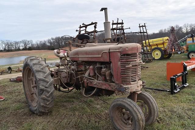 Image of Farmall M equipment image 2