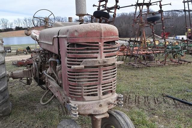 Image of Farmall M equipment image 4