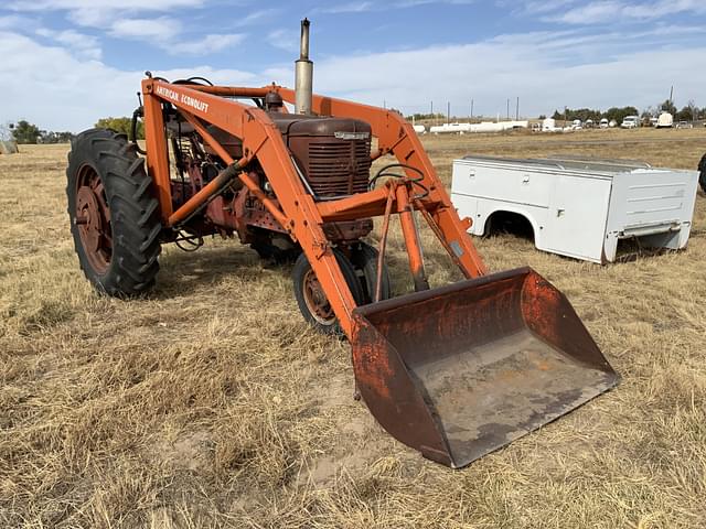 Image of International Harvester M equipment image 3