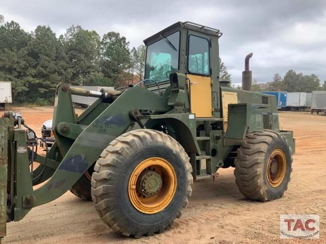 Image of International Harvester M10A equipment image 2