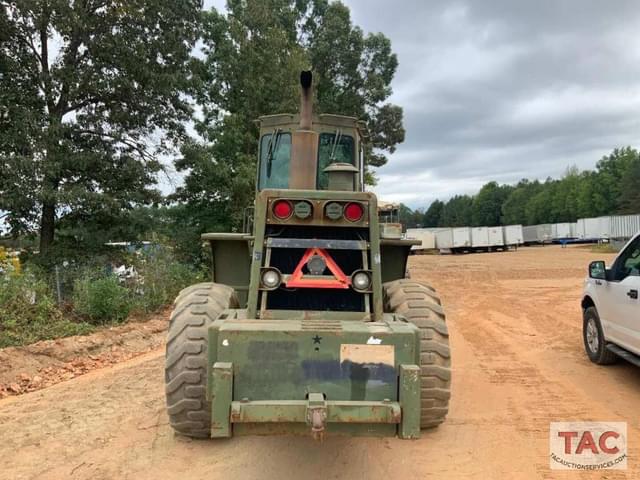 Image of International Harvester M10A equipment image 3