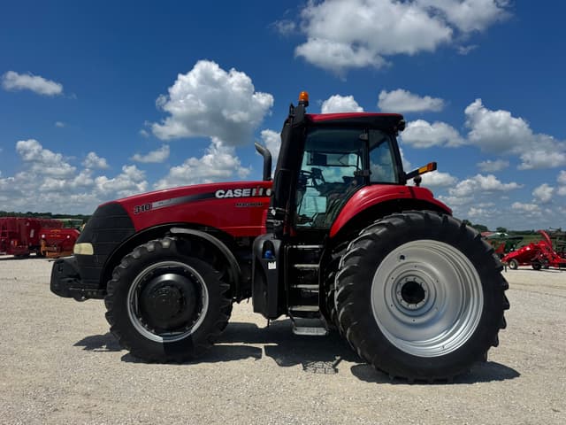 Image of Case IH Magnum 310 equipment image 4