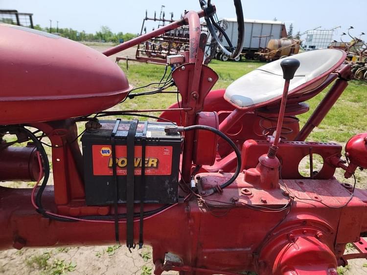 Farmall B Tractors Less than 40 HP for Sale | Tractor Zoom